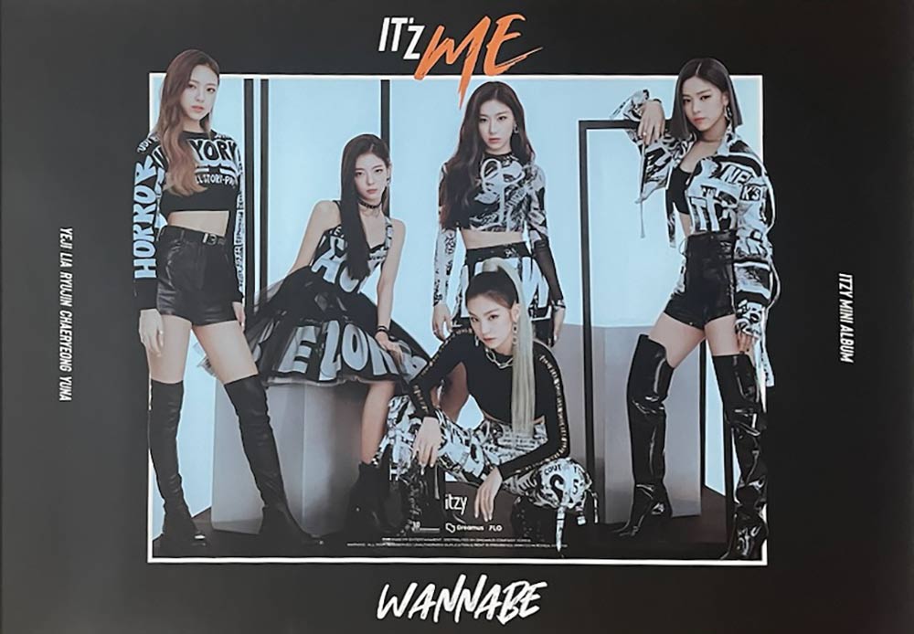 ITZY - Album [IT'z Me] - Official Poster - KAVE SQUARE