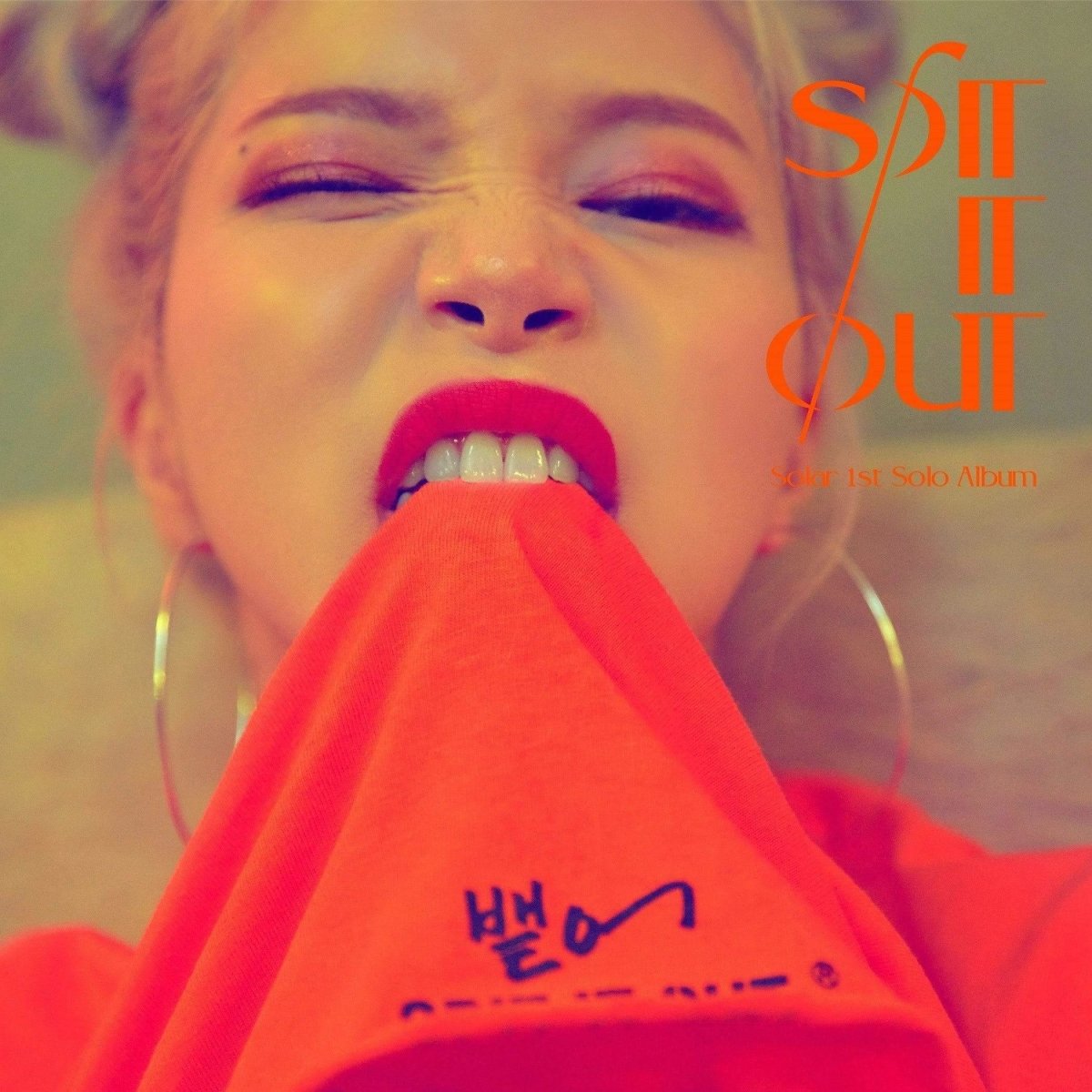 SOLAR - 1st Single Album [SPIT IT OUT] - KAVE SQUARE