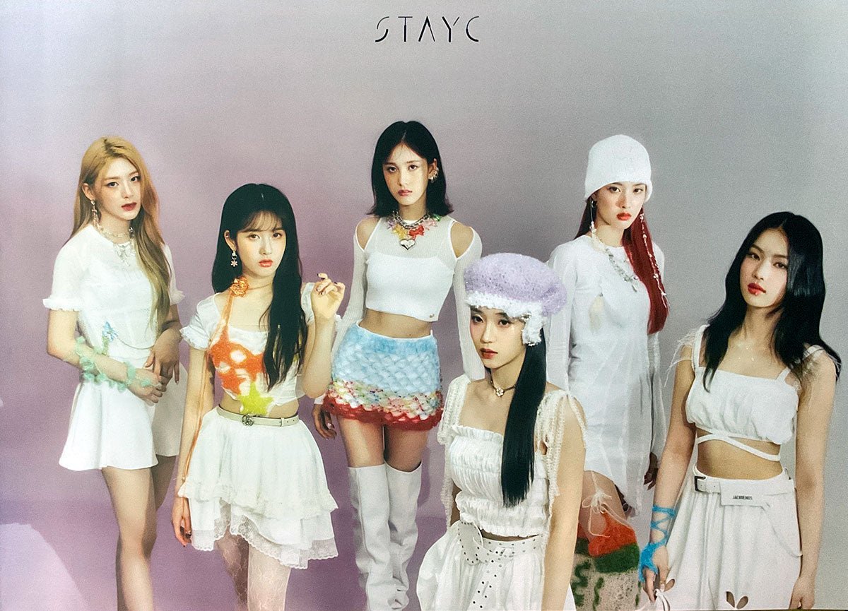 STAYC - 2nd Mini Album [YOUNG-LUV.COM] Official Poster LUV Ver. - KAVE SQUARE